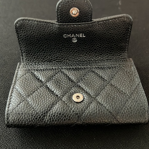 CC logo  Coin Purse With Snap Closure Silver Metal Logo - Picture 2 of 6